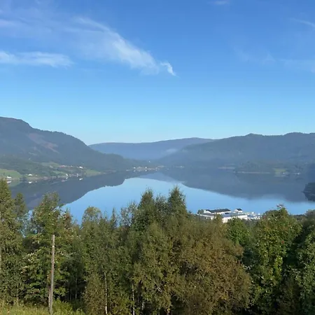 Stille Og Fredelig Med Panoramautsikt Prázdninový dům Valsøybotn